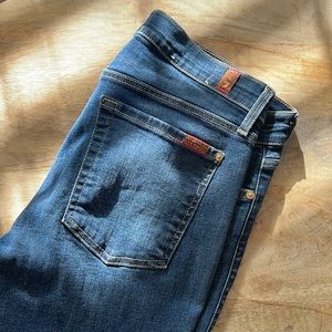 ATTENTION Millennials: High rise, Ankle Skinny, Dark Wash, 7s